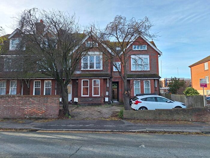 1 Bedroom Flat For Sale In Broadwater Road, Worthing, BN14