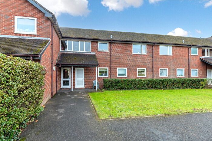 1 Bedroom Flat For Sale In Ruskin Court, Newport Pagnell, Buckinghamshire, MK16