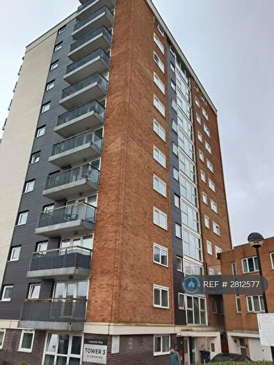 2 Bedroom Flat To Rent In Lakeside Rise, Manchester, M9