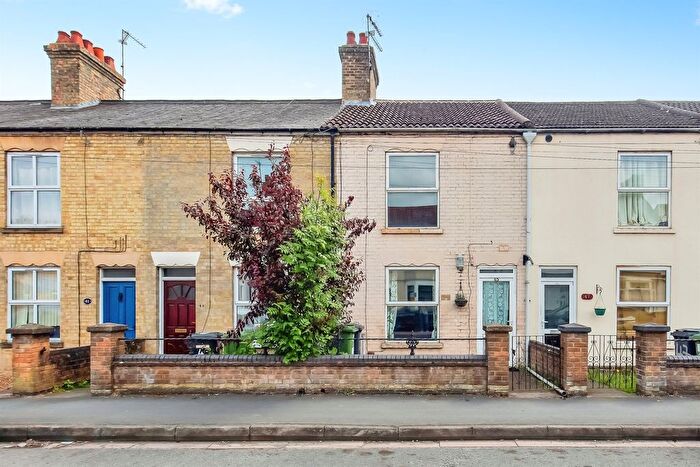 3 Bedroom Terraced House For Sale In Mayors Walk, Peterborough, PE3