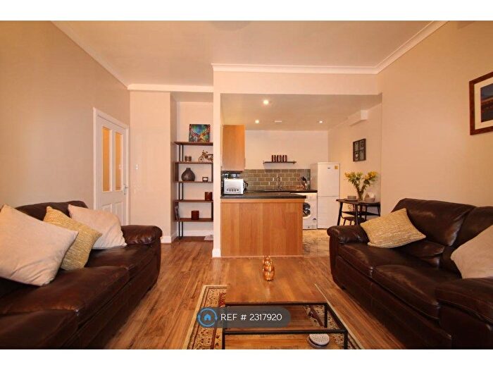 2 Bedroom Flat To Rent In Wilson Street, Glasgow, G1