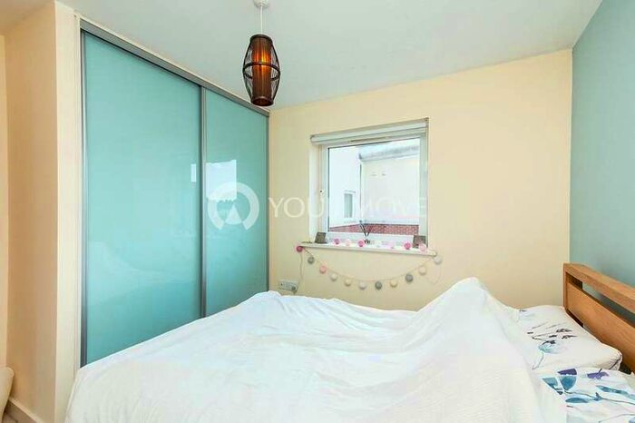 2 Bedroom Flat To Rent In Winterthur Way, Basingstoke, RG21