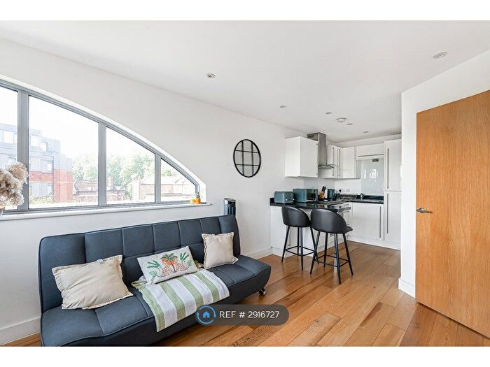 1 Bedroom Flat To Rent In The Green, London, W5