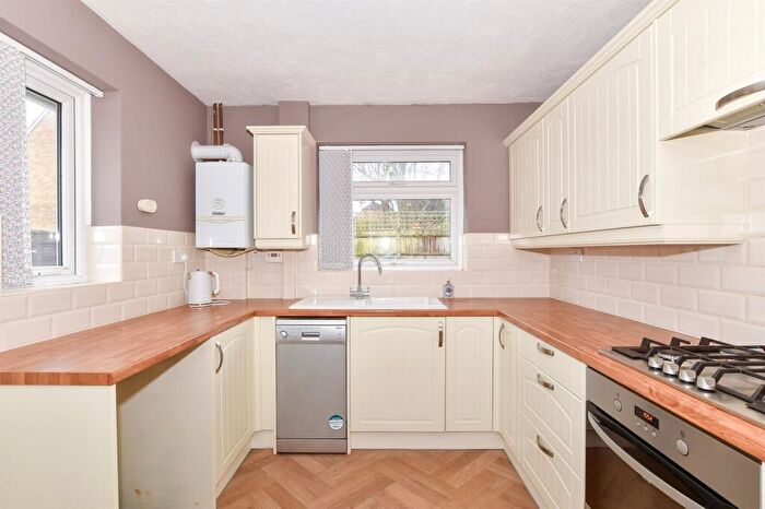 2 Bedroom Semi-Detached Bungalow For Sale In Kingsgate Close, Maidstone, Kent, ME16
