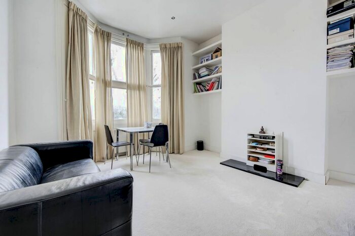 1 Bedroom Flat For Sale In Oakington Road, Maida Vale, London, W9