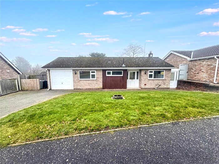3 Bedroom Detached Bungalow For Sale In Gregory Close, Harlaxton, Grantham, NG32
