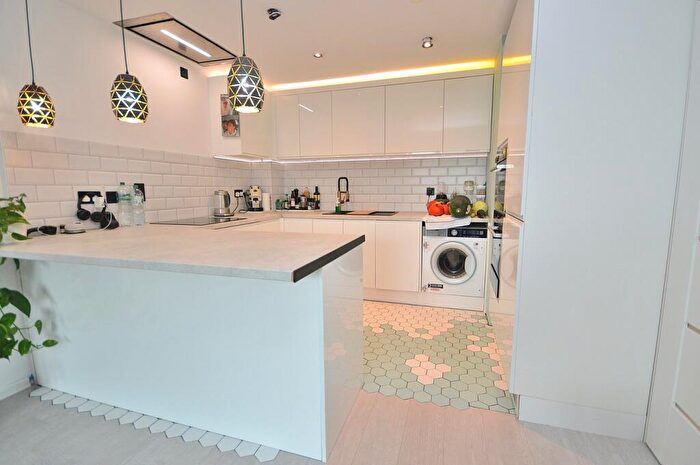 2 Bedroom Apartment To Rent In Broad Street, Northampton, NN1
