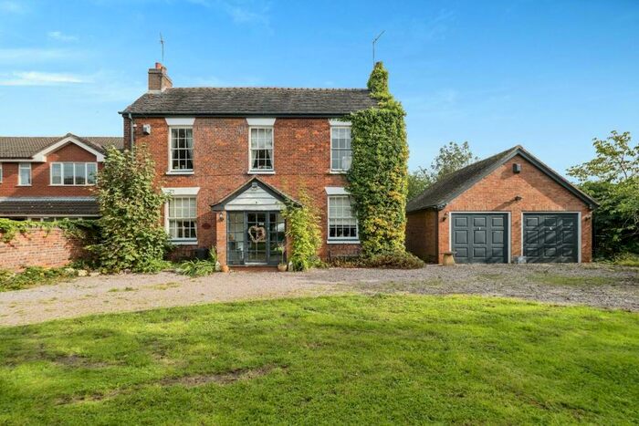 3 Bedroom House For Sale In Drayton Lane, Drayton Bassett, Tamworth, B78