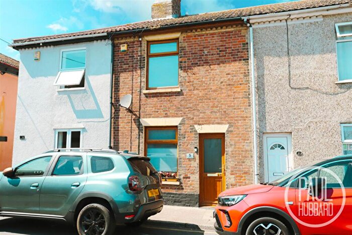 3 Bedroom Terraced House For Sale In St. Johns Road, Kirkley, NR33