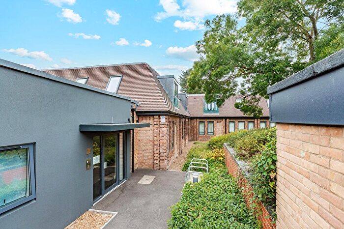 1 Bedroom Flat For Sale In North Ash Road, New Ash Green, DA3