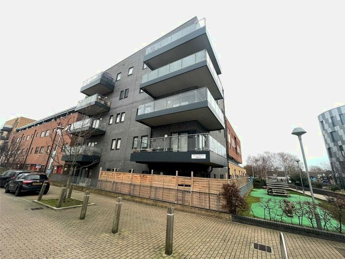 3 Bedroom Flat To Rent In Thornbury Way, Walthamstow, E17
