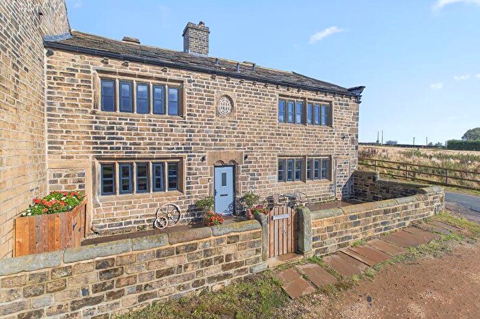 4 Bedroom Character Property For Sale In Trough Lane, Bradford, BD13