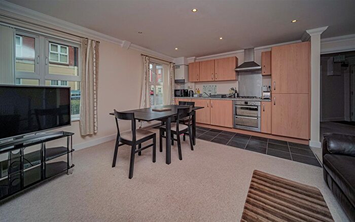 2 Bedroom Flat For Sale In Foundry Close, Melksham, SN12