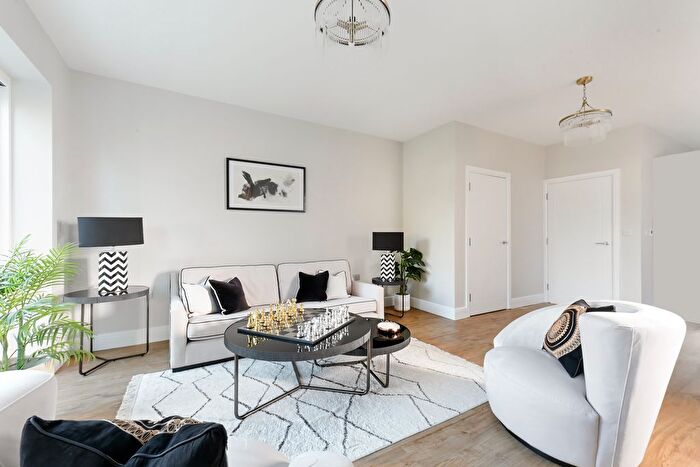 4 Bedroom Semi-Detached House For Sale In Woodmansterne Lane, Wallington, SM6