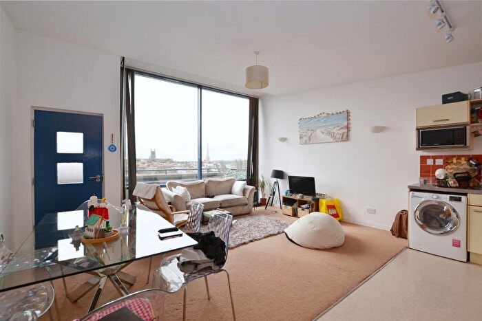 2 Bedroom Flat To Rent In Flat, Foregate Street, Worcester, WR1