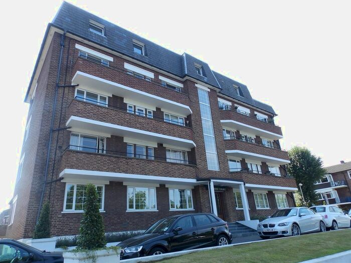 3 Bedroom Flat To Rent In Portsmouth Road, Surbiton, KT6
