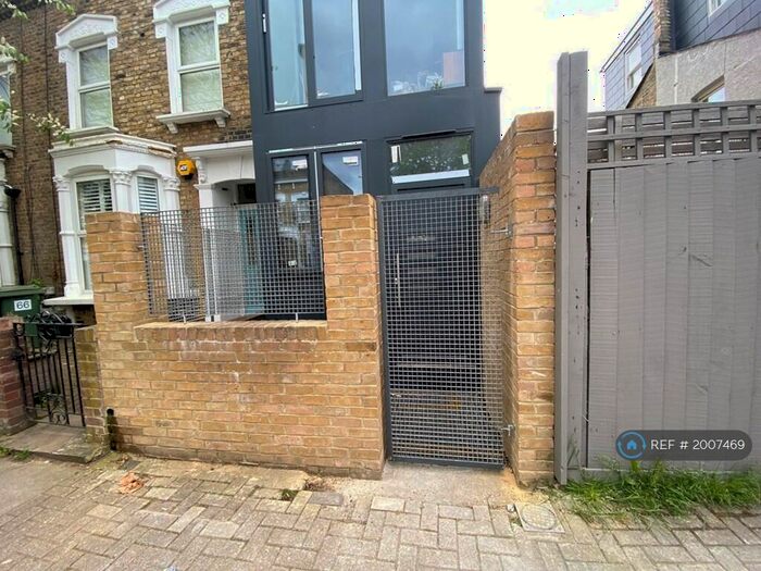 2 Bedroom End Of Terrace House To Rent In Chatterton Road, London, N4