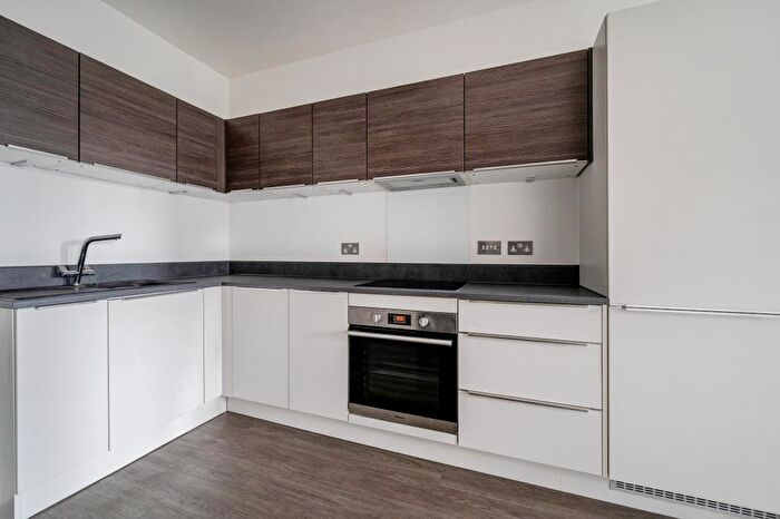 1 Bedroom Apartment To Rent In Bracknell, Berkshire, RG12