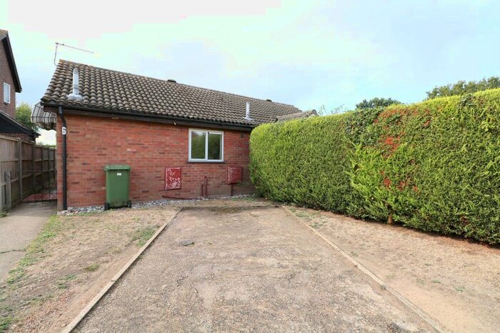 2 Bedroom Semi-Detached Bungalow To Rent In Egremont Road, Roydon, Diss, IP22
