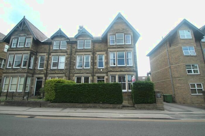 2 Bedroom Flat To Rent In East Parade, Harrogate, HG1