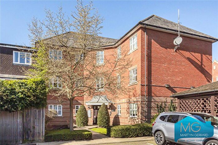 2 Bedroom Apartment To Rent In Shillingford Close, Mill Hill, London, NW7