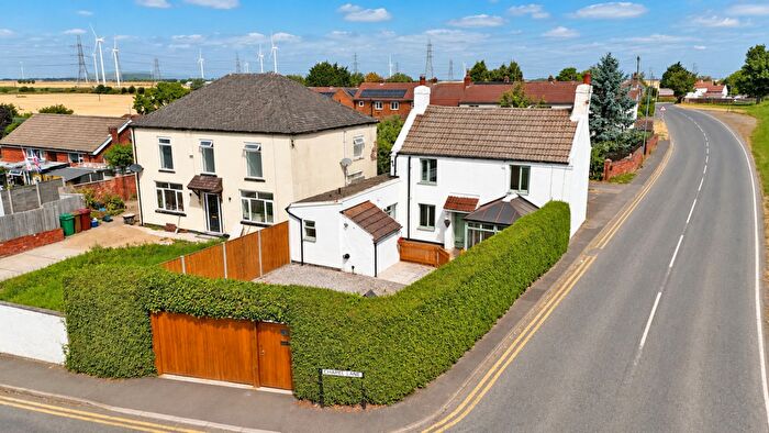 2 Bedroom Cottage For Sale In Chapel Lane, Keadby, DN17