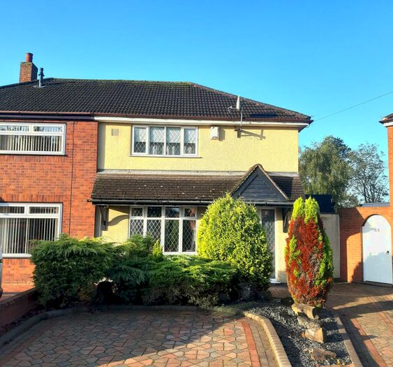 2 Bedroom Semi-Detached House For Sale In Tame Bank, Kingsbury, B78