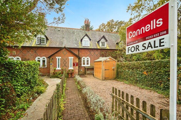 3 Bedroom Terraced House For Sale In The Grove, Pluckley, Ashford, TN27