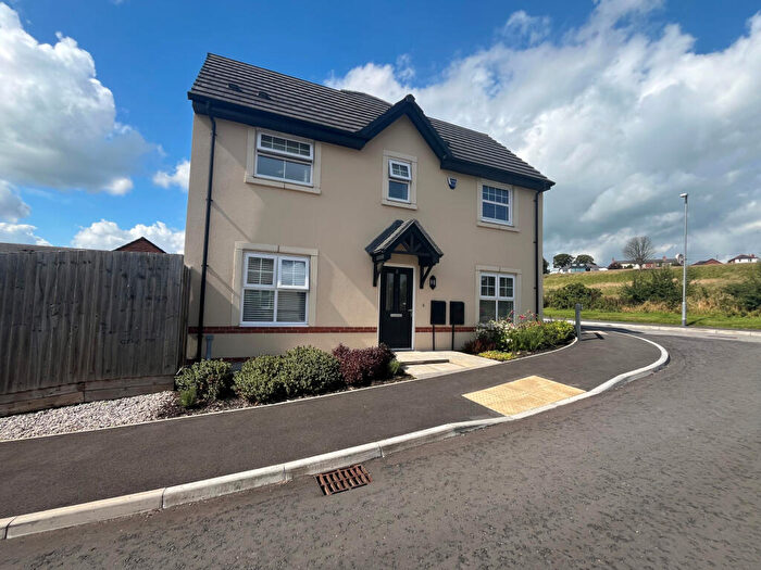 3 Bedroom Semi-Detached House For Sale In Tan Yard Court, Longridge, PR3