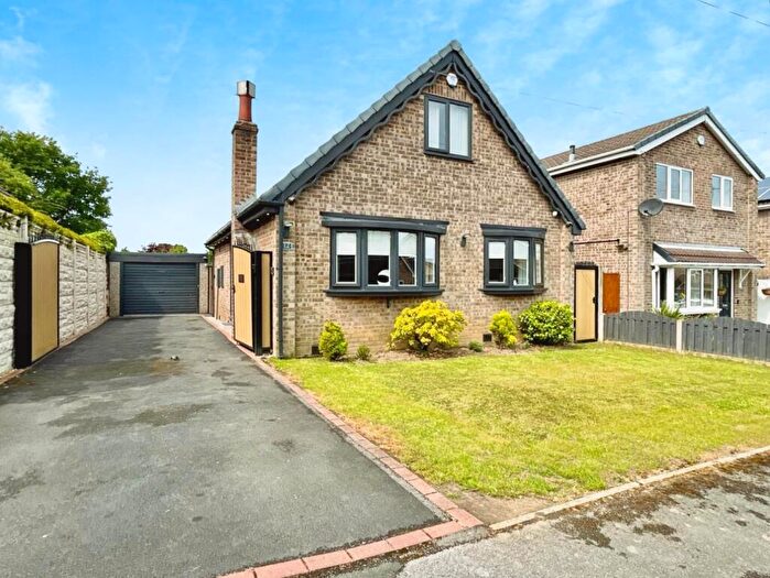 3 Bedroom Detached Bungalow For Sale In Cherry Close, Royston, Barnsley, S71