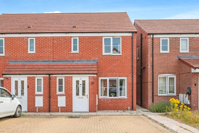 3 Bedroom Semi-Detached House For Sale In Howes Road, Bradwell, Great Yarmouth, NR31