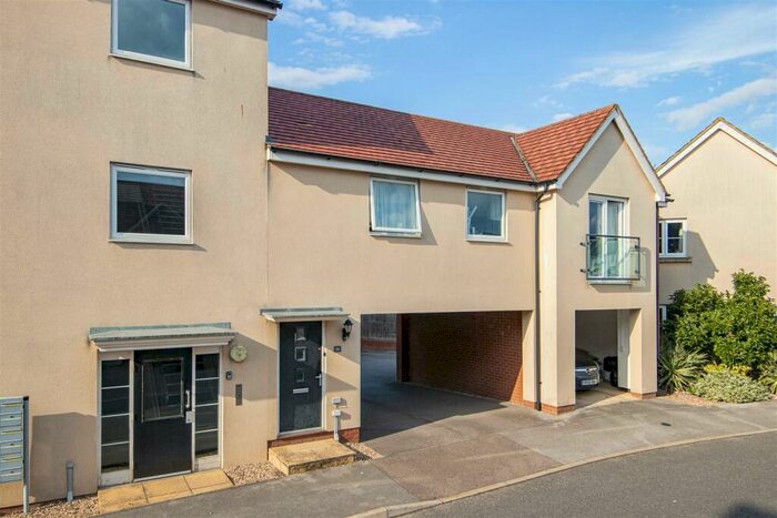 2 Bedroom Coach House To Rent In Tiree Court, Bletchley, Milton Keynes, MK3