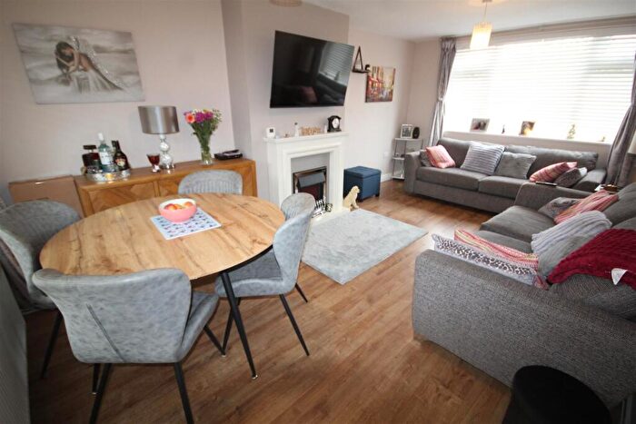3 Bedroom Semi-Detached House For Sale In York Road, Colwyn Bay, LL29