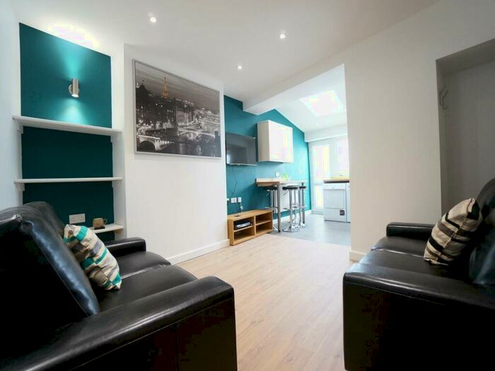 4 Bedroom House To Rent In Victoria Street, Bangor, LL57