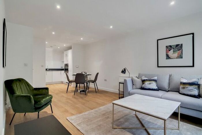 1 Bedroom Flat To Rent In Cooks Road, London, E15