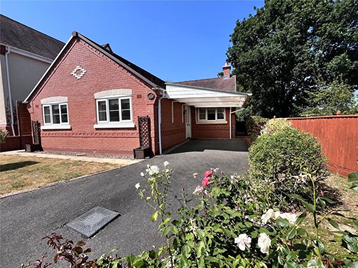 3 Bedroom Bungalow For Sale In Erdington Close, Shawbury, Shrewsbury, Shropshire, SY4