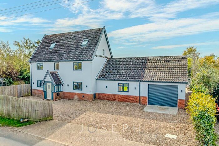 5 Bedroom Detached House For Sale In Main Road, Hemingstone, IP6