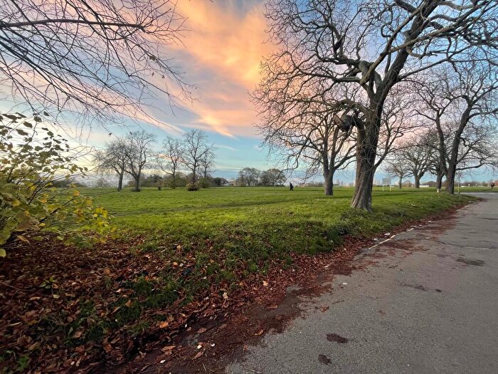 2 Bedroom Flat To Rent In Lyncourt, SE3
