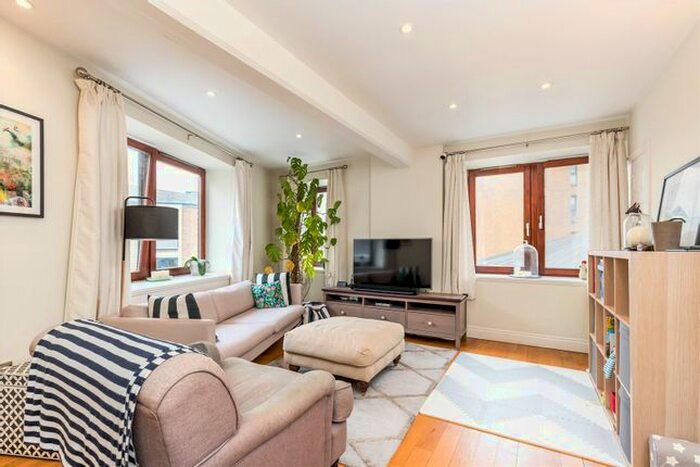 2 Bedroom Flat For Sale In Gun Wharf, Wapping High Street, London, E1W