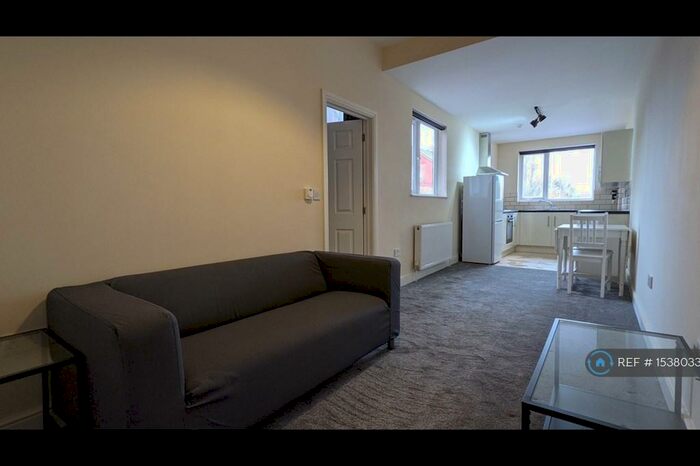1 Bedroom Flat To Rent In Middleton Hall Road, Birmingham, B30