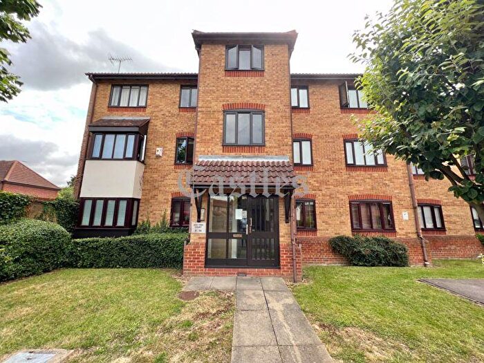 2 Bedroom Flat For Sale In Ashtree Court, Waltham Abbey, Essex, EN9