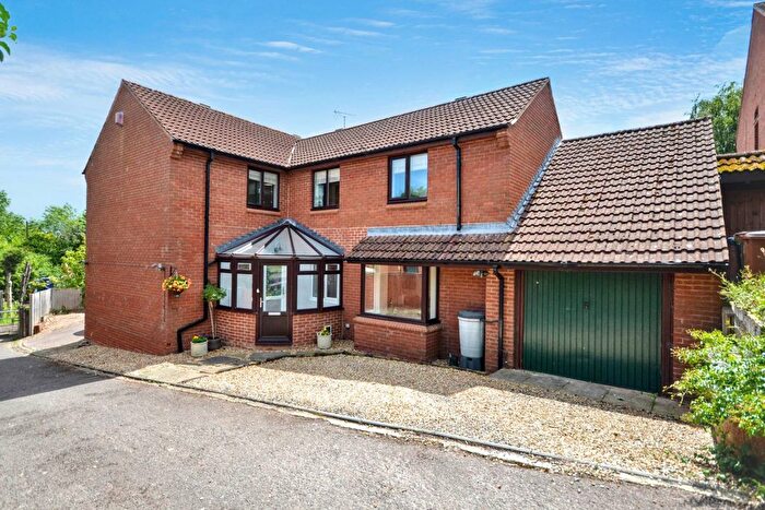 4 Bedroom Detached House For Sale In Mayalls Close, Tirley, Gloucestershire, GL19