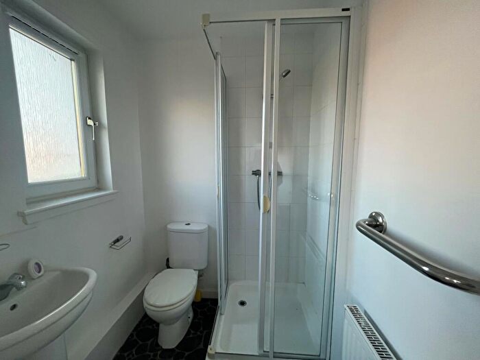 2 Bedroom Flat To Rent In Dean Street, KA3