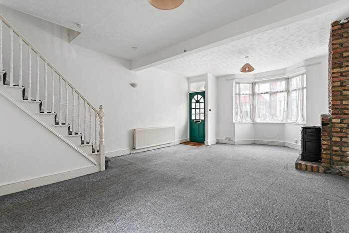 2 Bedroom Terraced House To Rent In Melford Road, Leytonstone, E11