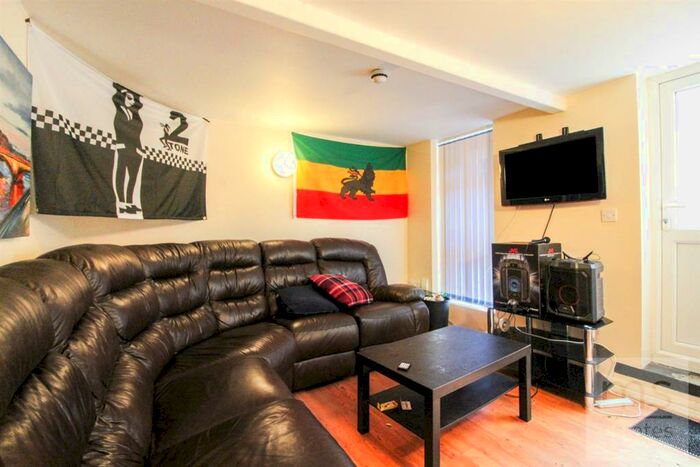 5 Bedroom Terraced House To Rent In Park Road, Lenton, Nottingham, NG7