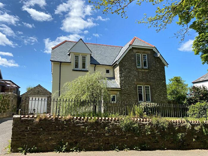 4 Bedroom Detached House For Sale In Callington Road, Lewannick, Launceston, Cornwall, PL15