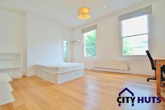 2 Bedroom Flat To Rent In Hanley Road, London, N4