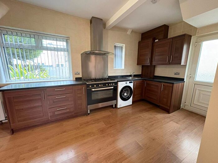 3 Bedroom Semi-Detached House To Rent In Daleside Road, Pudsey, LS28
