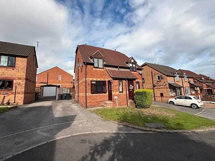 2 Bedroom House To Rent In Brookfield Close, Dalton, S65