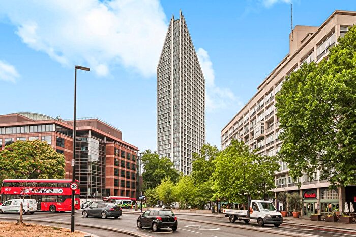 3 Bedroom Flat For Sale In Southwark Bridge Road, Borough, SE1